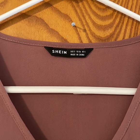 Pearl beaded flutter sleeve top - Picture 3 of 5